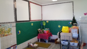And, I got my classroom set up. ( Good thing, as the students come tomorrow!!) Notice the zebra print?? I love it!
